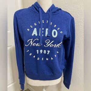 Aeropostale drawstring sweater hoodie size M